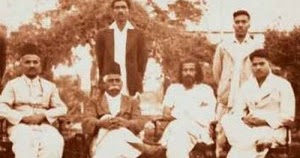 Srujana: Rare picture of Dr.Hedgewar (Doctorji) and Golwalkar ...